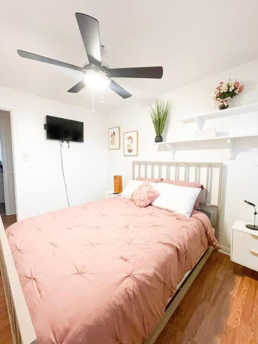 Hidden Gem W1 King Bed &2 Queens *