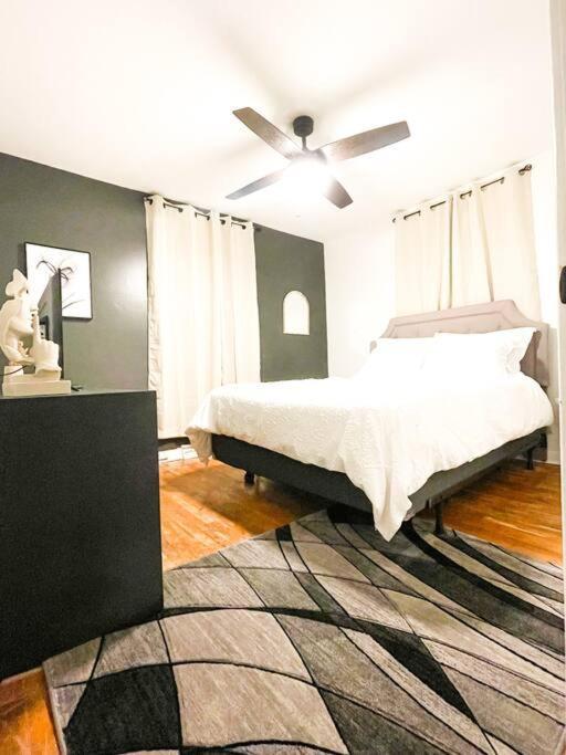 Villa Hidden Gem W1 King Bed &2 Queens *