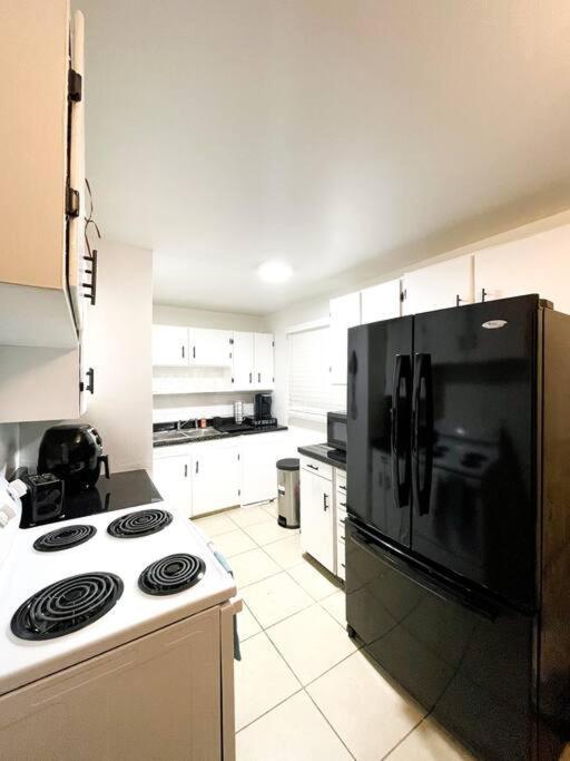 Hidden Gem W1 King Bed &2 Queens Villa *